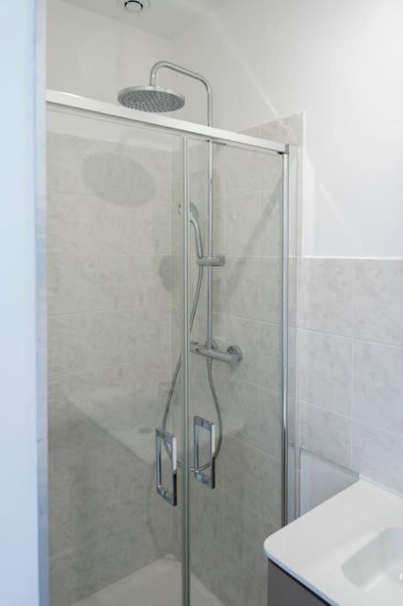Triplex De Qualite, Quartier Calme Appartement *