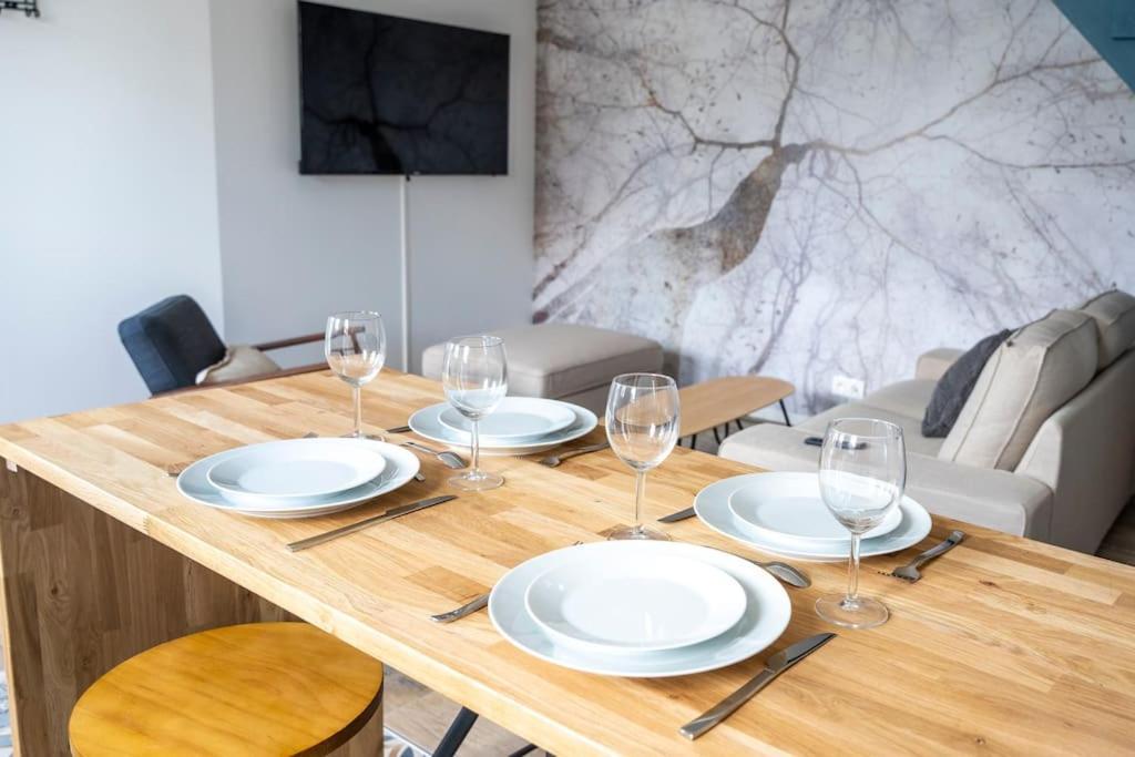 Appartement Triplex De Qualite, Quartier Calme